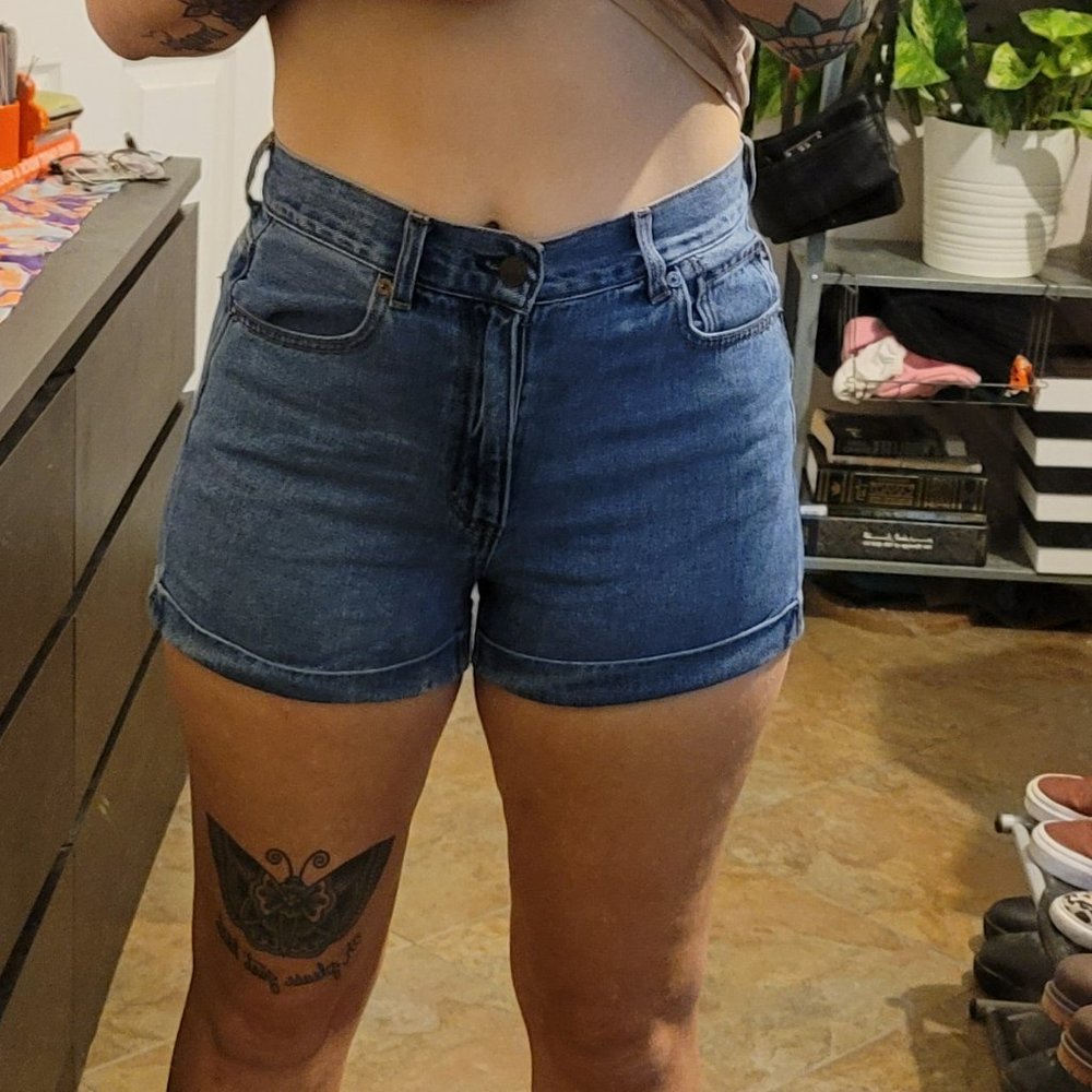 AE Mom Shorts